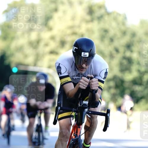 07.09.2025 - 19. Norderstedt Triathlon Michael Burmester http://msf.ph/oto/8846816 07.09.2025 16:12:05 Radfahren 1541, 1544, 1571, 1587, 1591 meine-sportfotos.de
