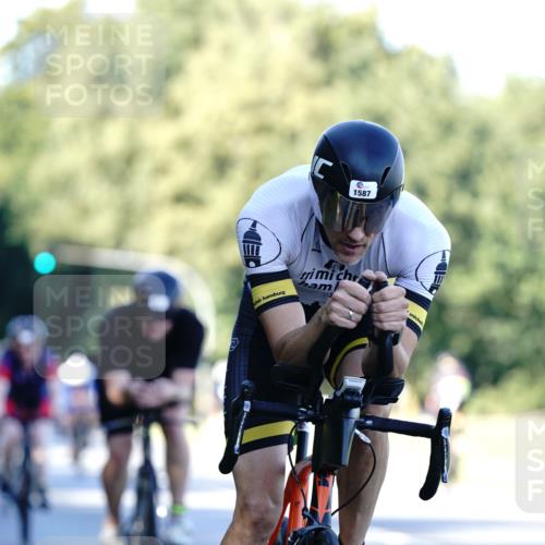 07.09.2025 - 19. Norderstedt Triathlon Michael Burmester http://msf.ph/oto/8846820 07.09.2025 16:12:05 Radfahren 1541, 1544, 1571, 1587, 1591 meine-sportfotos.de