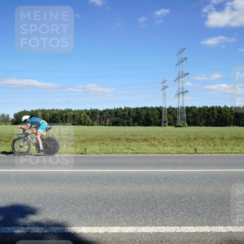 07.09.2025 - 19. Norderstedt Triathlon Michael Burmester http://msf.ph/oto/8846825 07.09.2025 15:16:44 Radfahren 885, 927 meine-sportfotos.de