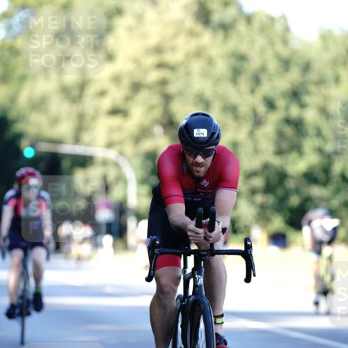 07.09.2025 - 19. Norderstedt Triathlon Michael Burmester http://msf.ph/oto/8846870 07.09.2025 16:12:11 Radfahren 516, 1045, 1068, 1541, 1565, 1570 meine-sportfotos.de