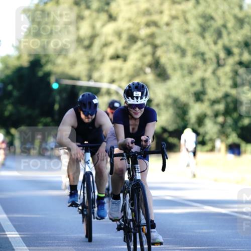 07.09.2025 - 19. Norderstedt Triathlon Michael Burmester http://msf.ph/oto/8846884 07.09.2025 16:12:14 Radfahren 875, 912, 1045, 1558, 1570 meine-sportfotos.de
