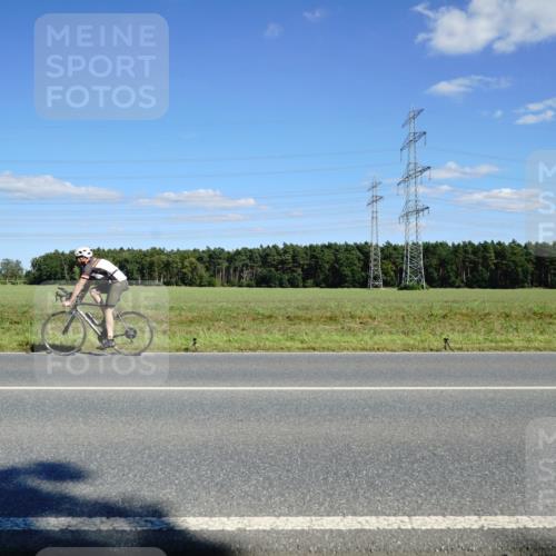 07.09.2025 - 19. Norderstedt Triathlon Michael Burmester http://msf.ph/oto/8846892 07.09.2025 15:17:38 Radfahren 878, 1470 meine-sportfotos.de