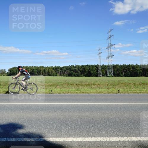07.09.2025 - 19. Norderstedt Triathlon Michael Burmester http://msf.ph/oto/8846894 07.09.2025 15:17:42 Radfahren 889, 913, 1486 meine-sportfotos.de