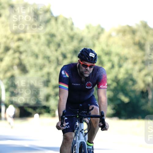 07.09.2025 - 19. Norderstedt Triathlon Michael Burmester http://msf.ph/oto/8846897 07.09.2025 16:12:17 Radfahren 875, 912, 1105, 1558 meine-sportfotos.de