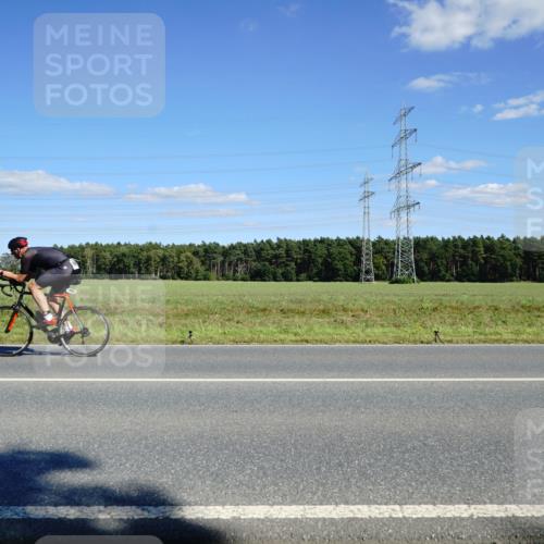 07.09.2025 - 19. Norderstedt Triathlon Michael Burmester http://msf.ph/oto/8846913 07.09.2025 15:17:56 Radfahren 884 meine-sportfotos.de