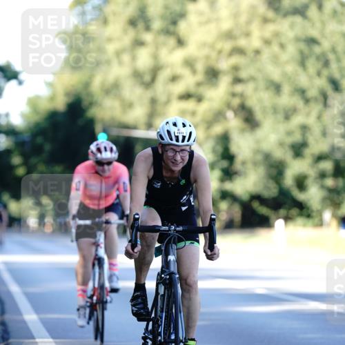 07.09.2025 - 19. Norderstedt Triathlon Michael Burmester http://msf.ph/oto/8846927 07.09.2025 16:12:27 Radfahren 914, 1533, 1610 meine-sportfotos.de
