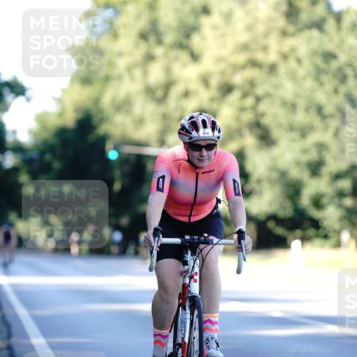 07.09.2025 - 19. Norderstedt Triathlon Michael Burmester http://msf.ph/oto/8846935 07.09.2025 16:12:28 Radfahren 914, 1533, 1610 meine-sportfotos.de
