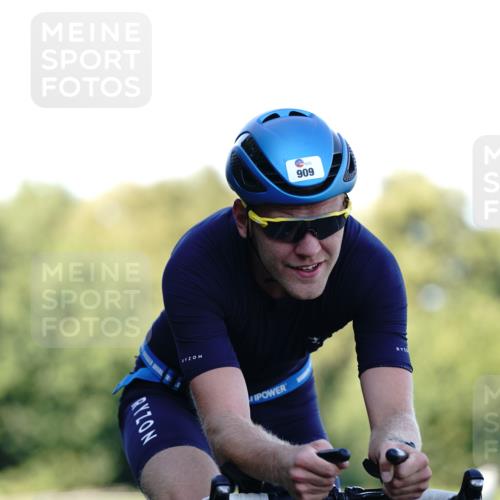 07.09.2025 - 19. Norderstedt Triathlon Michael Burmester http://msf.ph/oto/8846939 07.09.2025 16:12:46 Radfahren 397, 909 meine-sportfotos.de