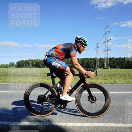 07.09.2025 - 19. Norderstedt Triathlon Michael Burmester http://msf.ph/oto/8846940 07.09.2025 15:18:58 Radfahren 870 meine-sportfotos.de