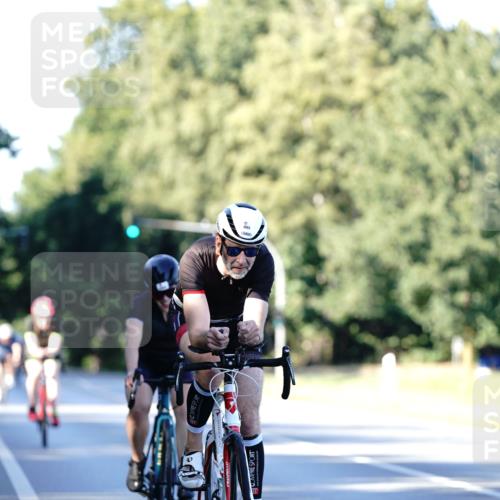07.09.2025 - 19. Norderstedt Triathlon Michael Burmester http://msf.ph/oto/8846946 07.09.2025 16:13:05 Radfahren 885, 1059 meine-sportfotos.de