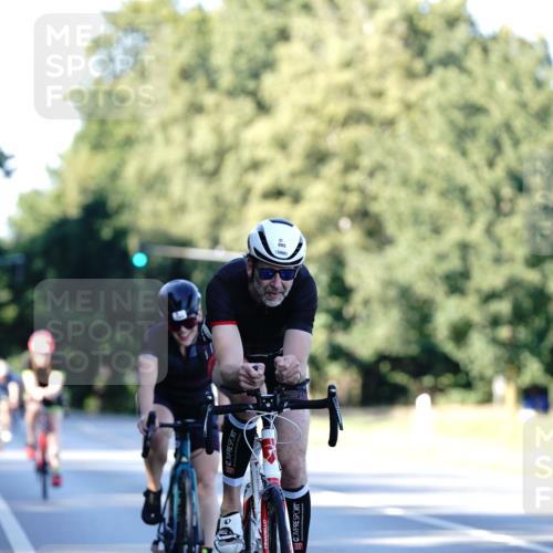07.09.2025 - 19. Norderstedt Triathlon Michael Burmester http://msf.ph/oto/8846950 07.09.2025 16:13:05 Radfahren 885, 1059 meine-sportfotos.de