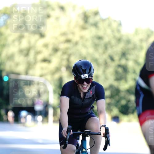 07.09.2025 - 19. Norderstedt Triathlon Michael Burmester http://msf.ph/oto/8846954 07.09.2025 16:13:06 Radfahren 885, 1059, 1082 meine-sportfotos.de