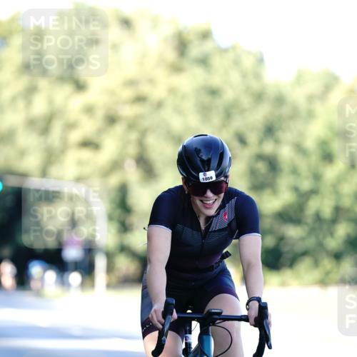 07.09.2025 - 19. Norderstedt Triathlon Michael Burmester http://msf.ph/oto/8846957 07.09.2025 16:13:06 Radfahren 885, 1059, 1082 meine-sportfotos.de