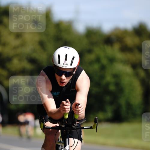 07.09.2025 - 19. Norderstedt Triathlon Michael Burmester http://msf.ph/oto/8846959 07.09.2025 11:24:11 Radfahren 1166, 1194 meine-sportfotos.de