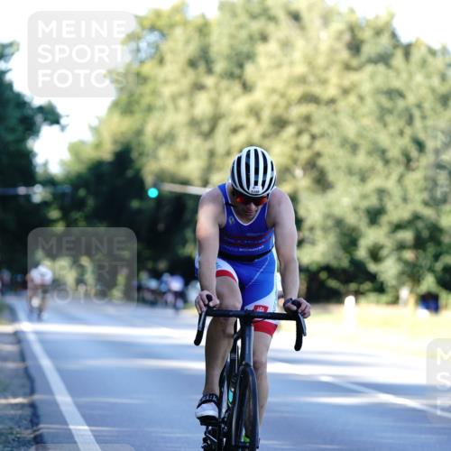 07.09.2025 - 19. Norderstedt Triathlon Michael Burmester http://msf.ph/oto/8847016 07.09.2025 16:13:27 Radfahren 1050, 1060, 1076, 1090, 1595 meine-sportfotos.de