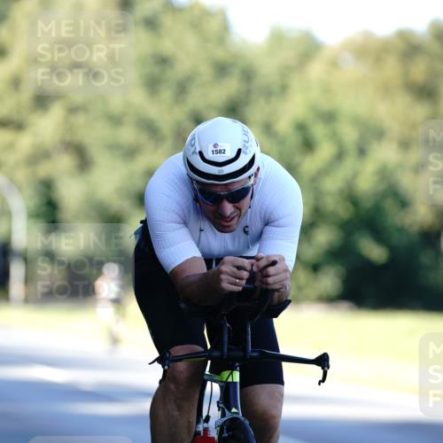 07.09.2025 - 19. Norderstedt Triathlon Michael Burmester http://msf.ph/oto/8847033 07.09.2025 16:13:34 Radfahren 1067, 1582 meine-sportfotos.de