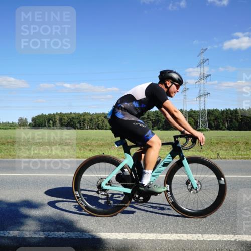07.09.2025 - 19. Norderstedt Triathlon Michael Burmester http://msf.ph/oto/8847039 07.09.2025 15:20:08 Radfahren 401, 1413 meine-sportfotos.de