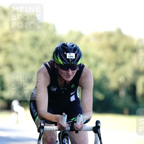 07.09.2025 - 19. Norderstedt Triathlon Michael Burmester http://msf.ph/oto/8847051 07.09.2025 16:13:38 Radfahren 1044, 1067 meine-sportfotos.de