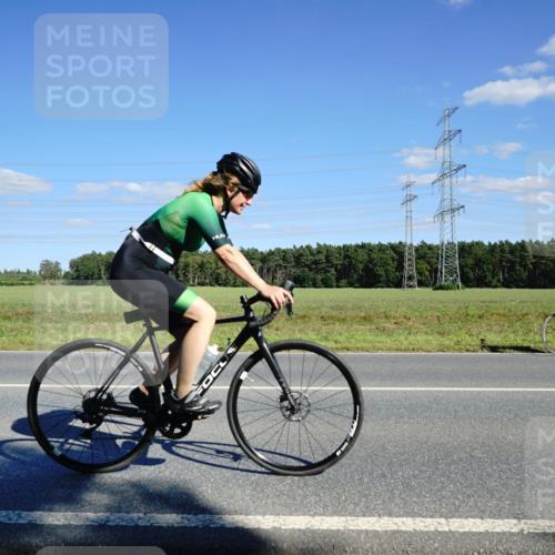 07.09.2025 - 19. Norderstedt Triathlon Michael Burmester http://msf.ph/oto/8847080 07.09.2025 15:20:49 Radfahren 464, 466 meine-sportfotos.de
