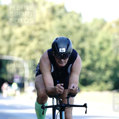 07.09.2025 - 19. Norderstedt Triathlon Michael Burmester http://msf.ph/oto/8847088 07.09.2025 16:13:50 Radfahren 910, 1625 meine-sportfotos.de
