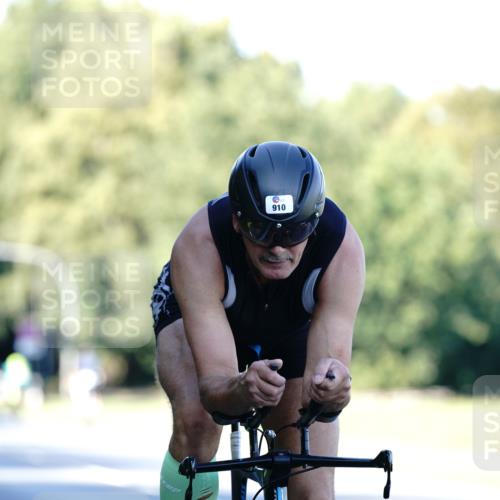 07.09.2025 - 19. Norderstedt Triathlon Michael Burmester http://msf.ph/oto/8847092 07.09.2025 16:13:50 Radfahren 910, 1625 meine-sportfotos.de