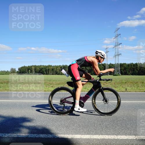 07.09.2025 - 19. Norderstedt Triathlon Michael Burmester http://msf.ph/oto/8847114 07.09.2025 15:21:09 Radfahren 377, 902, 951, 1537 meine-sportfotos.de