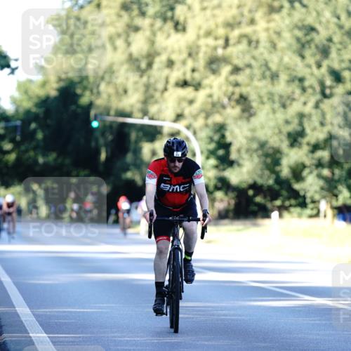 07.09.2025 - 19. Norderstedt Triathlon Michael Burmester http://msf.ph/oto/8847162 07.09.2025 16:14:18 Radfahren 934 meine-sportfotos.de