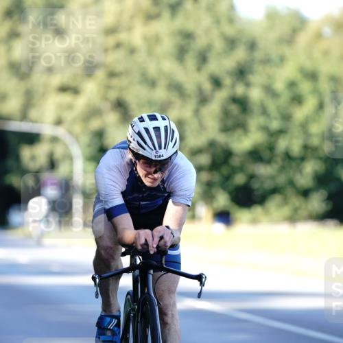 07.09.2025 - 19. Norderstedt Triathlon Michael Burmester http://msf.ph/oto/8847184 07.09.2025 16:14:27 Radfahren 380, 415, 1584 meine-sportfotos.de