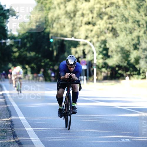 07.09.2025 - 19. Norderstedt Triathlon Michael Burmester http://msf.ph/oto/8847192 07.09.2025 16:14:28 Radfahren 380, 415, 1584 meine-sportfotos.de