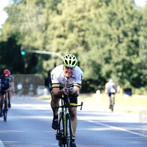 07.09.2025 - 19. Norderstedt Triathlon Michael Burmester http://msf.ph/oto/8847207 07.09.2025 16:14:33 Radfahren 380, 409, 1586 meine-sportfotos.de