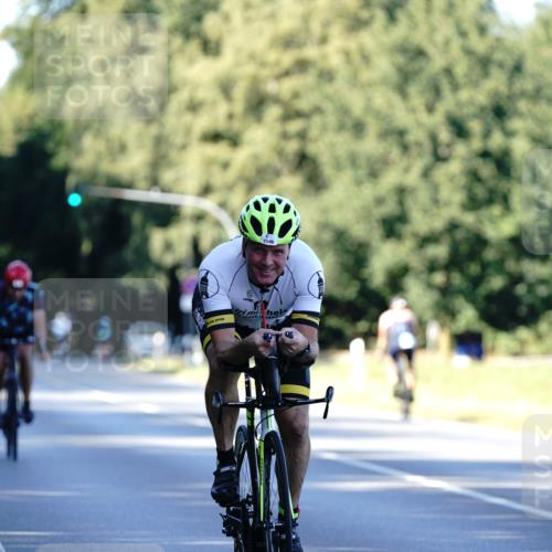 07.09.2025 - 19. Norderstedt Triathlon Michael Burmester http://msf.ph/oto/8847211 07.09.2025 16:14:33 Radfahren 380, 409, 1586 meine-sportfotos.de