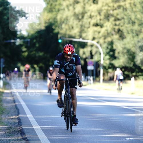 07.09.2025 - 19. Norderstedt Triathlon Michael Burmester http://msf.ph/oto/8847221 07.09.2025 16:14:35 Radfahren 409, 1586 meine-sportfotos.de