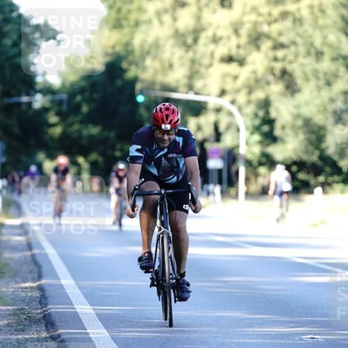07.09.2025 - 19. Norderstedt Triathlon Michael Burmester http://msf.ph/oto/8847225 07.09.2025 16:14:35 Radfahren 409, 1586 meine-sportfotos.de