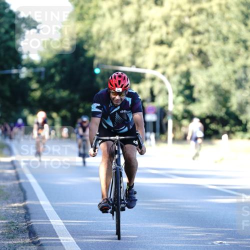 07.09.2025 - 19. Norderstedt Triathlon Michael Burmester http://msf.ph/oto/8847228 07.09.2025 16:14:35 Radfahren 409, 1586 meine-sportfotos.de