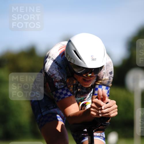 07.09.2025 - 19. Norderstedt Triathlon Michael Burmester http://msf.ph/oto/8847239 07.09.2025 11:26:49 Radfahren 787, 1180, 1188 meine-sportfotos.de