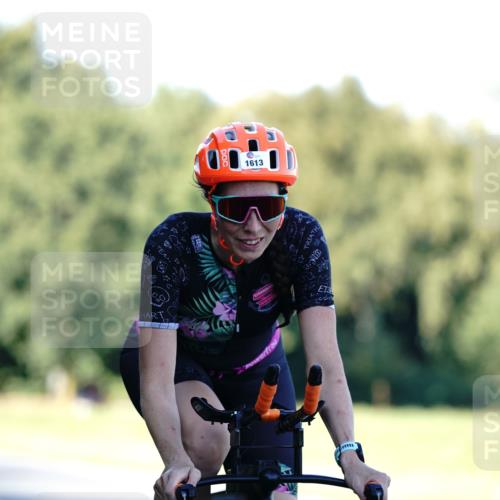 07.09.2025 - 19. Norderstedt Triathlon Michael Burmester http://msf.ph/oto/8847255 07.09.2025 16:14:43 Radfahren 1049, 1052, 1613 meine-sportfotos.de