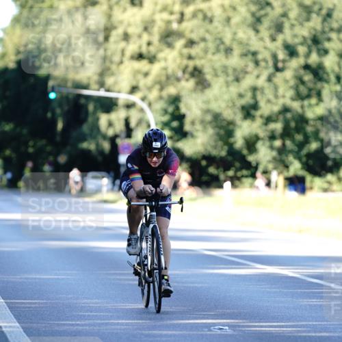 07.09.2025 - 19. Norderstedt Triathlon Michael Burmester http://msf.ph/oto/8847259 07.09.2025 16:14:44 Radfahren 1049, 1052, 1613 meine-sportfotos.de