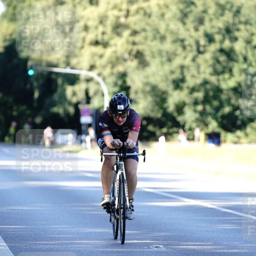 07.09.2025 - 19. Norderstedt Triathlon Michael Burmester http://msf.ph/oto/8847264 07.09.2025 16:14:44 Radfahren 1049, 1052, 1613 meine-sportfotos.de