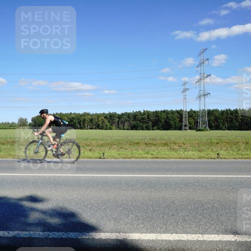 07.09.2025 - 19. Norderstedt Triathlon Michael Burmester http://msf.ph/oto/8847269 07.09.2025 15:22:51 Radfahren 1424 meine-sportfotos.de