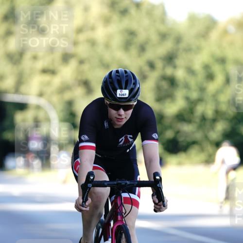 07.09.2025 - 19. Norderstedt Triathlon Michael Burmester http://msf.ph/oto/8847294 07.09.2025 16:14:50 Radfahren 1097, 1545 meine-sportfotos.de