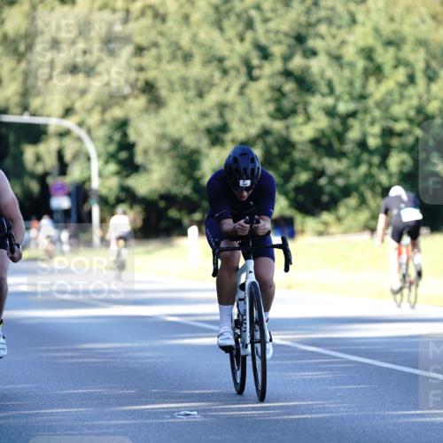 07.09.2025 - 19. Norderstedt Triathlon Michael Burmester http://msf.ph/oto/8847304 07.09.2025 16:14:54 Radfahren 893, 942, 1097 meine-sportfotos.de