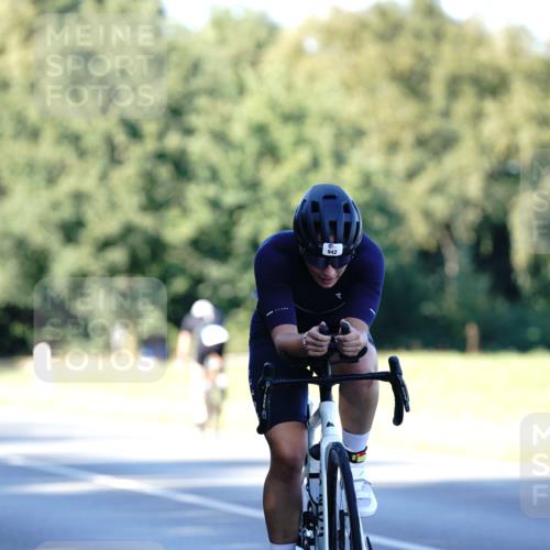 07.09.2025 - 19. Norderstedt Triathlon Michael Burmester http://msf.ph/oto/8847311 07.09.2025 16:14:55 Radfahren 893, 942 meine-sportfotos.de