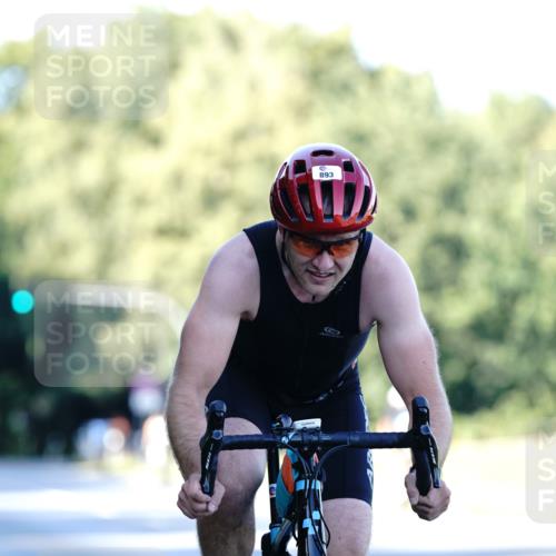 07.09.2025 - 19. Norderstedt Triathlon Michael Burmester http://msf.ph/oto/8847313 07.09.2025 16:14:55 Radfahren 893, 942 meine-sportfotos.de