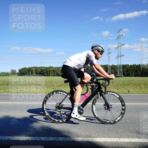 07.09.2025 - 19. Norderstedt Triathlon Michael Burmester http://msf.ph/oto/8847341 07.09.2025 15:24:00 Radfahren 421, 943, 950 meine-sportfotos.de