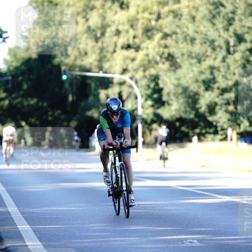 07.09.2025 - 19. Norderstedt Triathlon Michael Burmester http://msf.ph/oto/8847344 07.09.2025 16:15:08 Radfahren 1043, 1079, 1614 meine-sportfotos.de