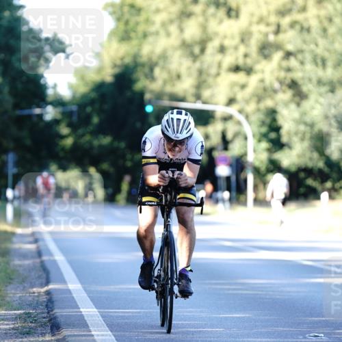 07.09.2025 - 19. Norderstedt Triathlon Michael Burmester http://msf.ph/oto/8847356 07.09.2025 16:15:14 Radfahren 1592 meine-sportfotos.de