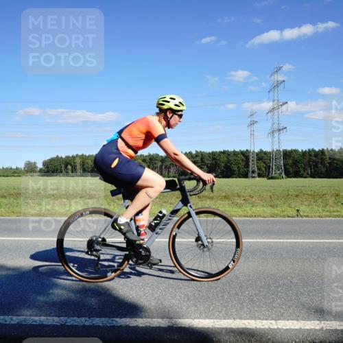 07.09.2025 - 19. Norderstedt Triathlon Michael Burmester http://msf.ph/oto/8847376 07.09.2025 15:24:23 Radfahren 390, 1473 meine-sportfotos.de