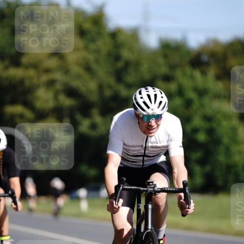 07.09.2025 - 19. Norderstedt Triathlon Michael Burmester http://msf.ph/oto/8847383 07.09.2025 11:27:26 Radfahren 300, 1313 meine-sportfotos.de