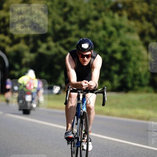 07.09.2025 - 19. Norderstedt Triathlon Michael Burmester http://msf.ph/oto/8847421 07.09.2025 11:27:35 Radfahren 154, 196 meine-sportfotos.de