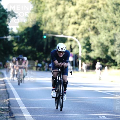 07.09.2025 - 19. Norderstedt Triathlon Michael Burmester http://msf.ph/oto/8847452 07.09.2025 16:15:48 Radfahren 1549 meine-sportfotos.de